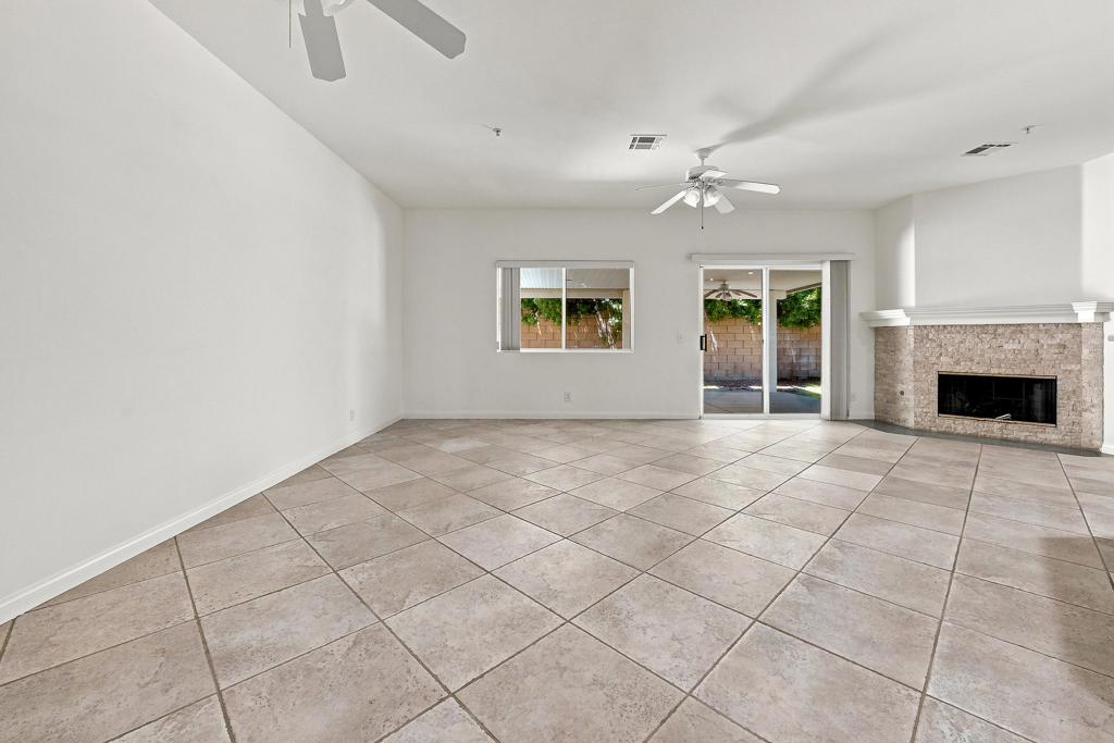 74076 Daisy Lane