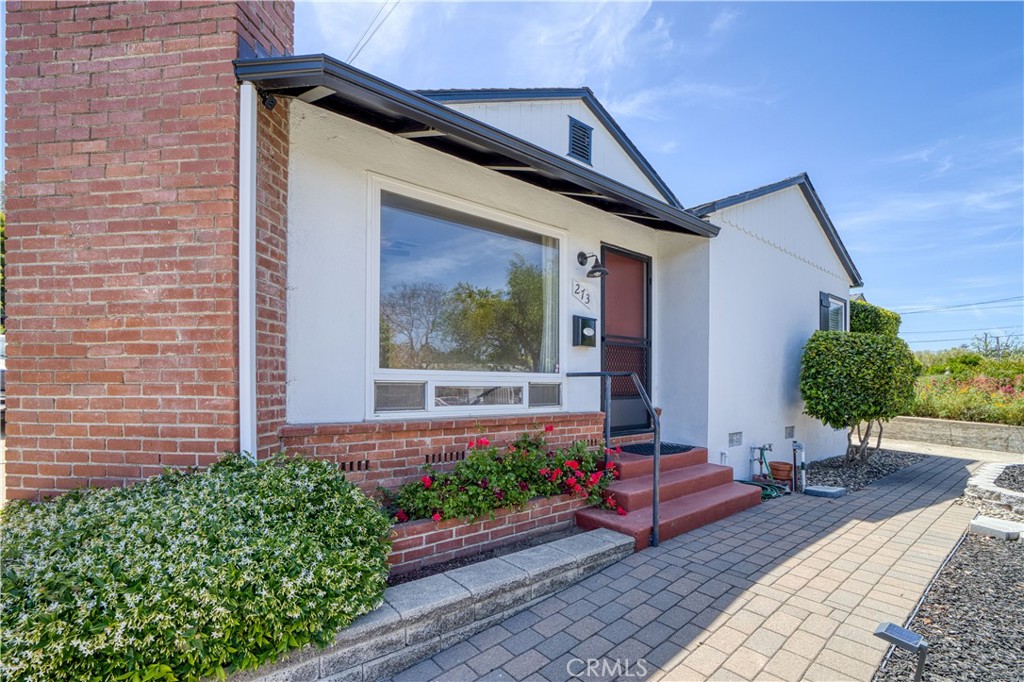 273 Almond St