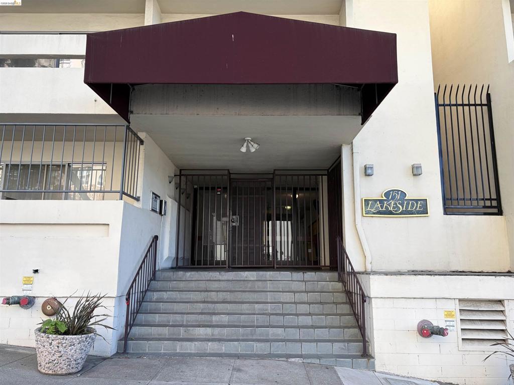 151 Lakeside Dr. 110