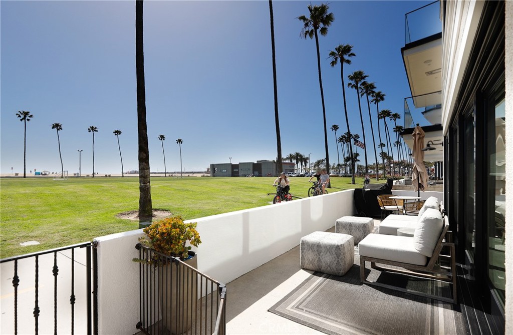 916 E Oceanfront
