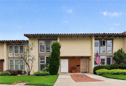 Photo of 2450 Vista Hogar, Newport Beach, CA 92660 (MLS # IG26086623)