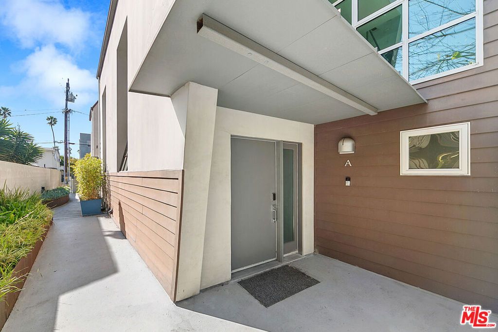 Photo of 1228 21st Street #A, Santa Monica, CA 90404 (MLS # 25490899)