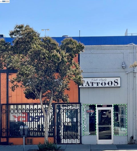 Photo of 422 E Santa Clara St, San Jose, CA 95113 (MLS # 41151388)