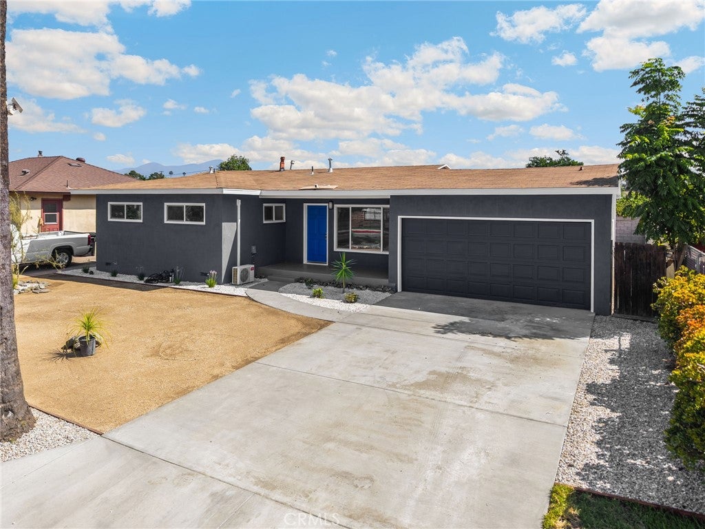 4038 N Orange