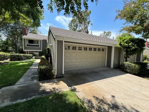 MLS: OC26095380