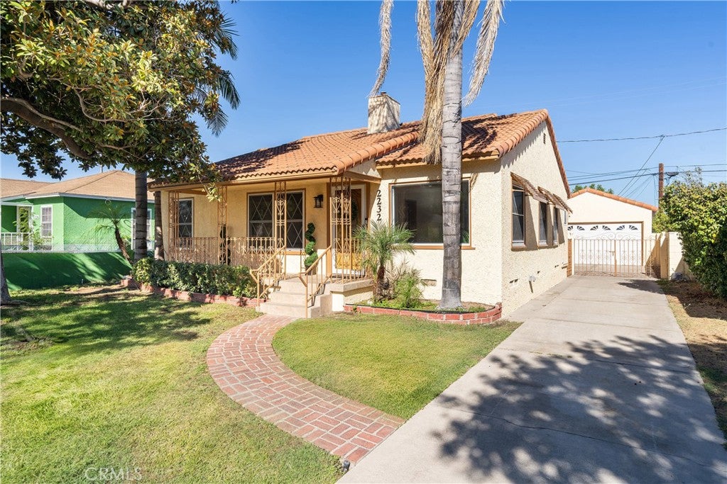 2232 N Valley Street, Burbank CA 91505