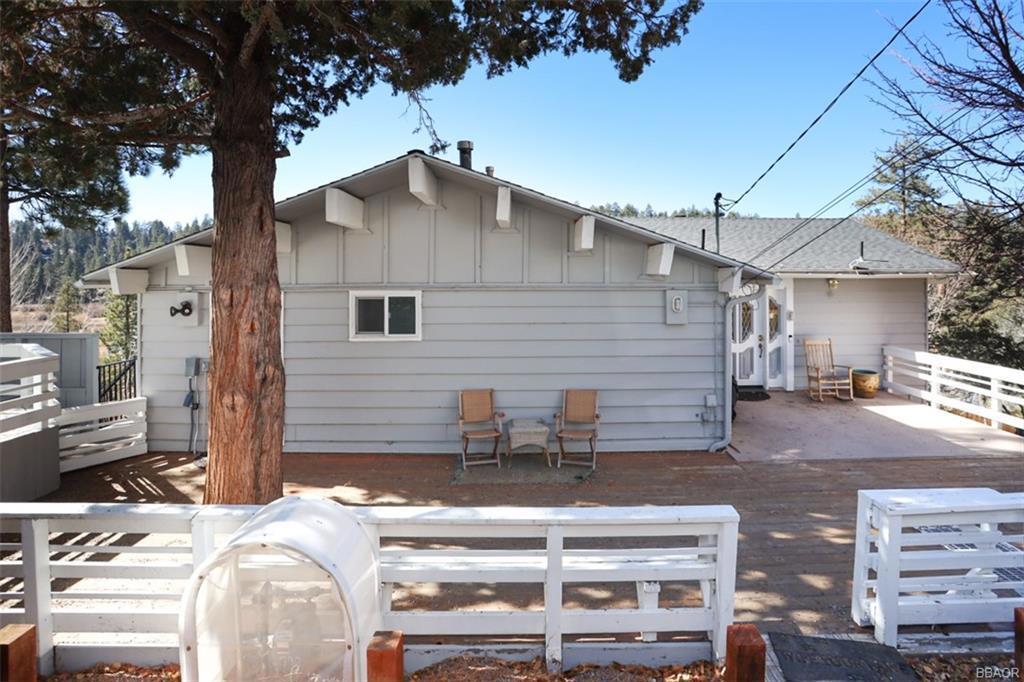 1010 Brookside Lane