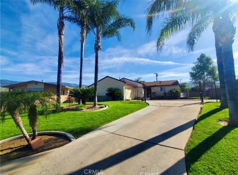Photo of 6093 Merito AVE, San Bernardino, CA 92404 (MLS # IG26191074)