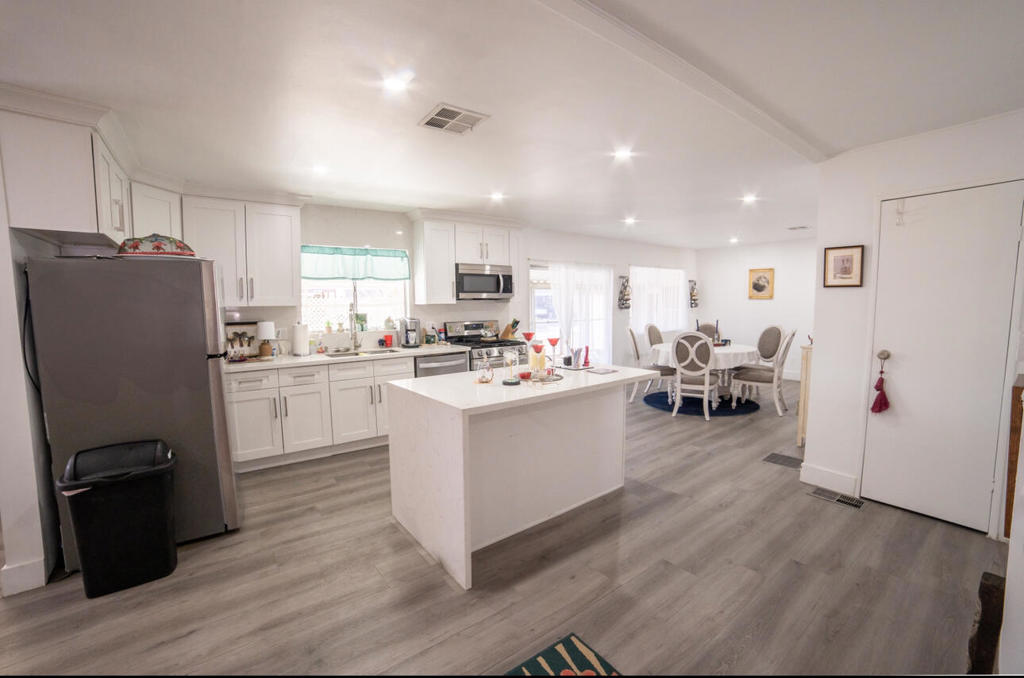 73330 Linda Circle