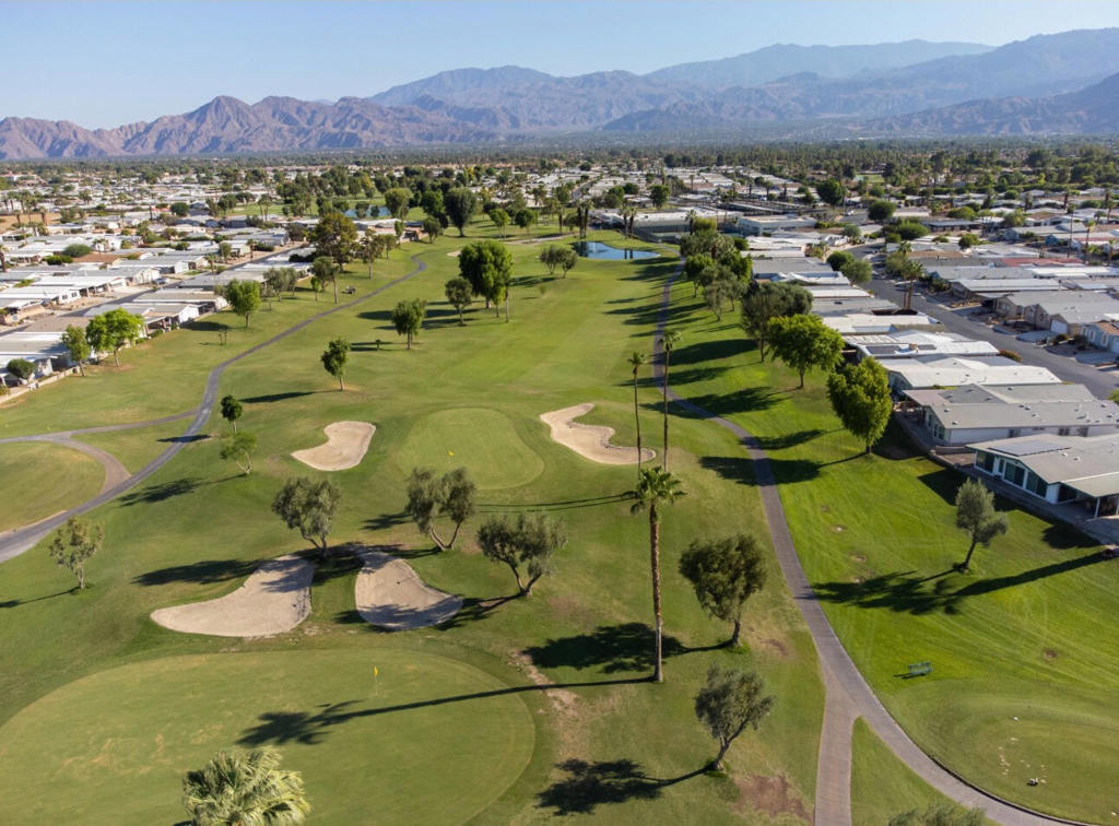 Palm Desert Greens - Manufactured In Park
