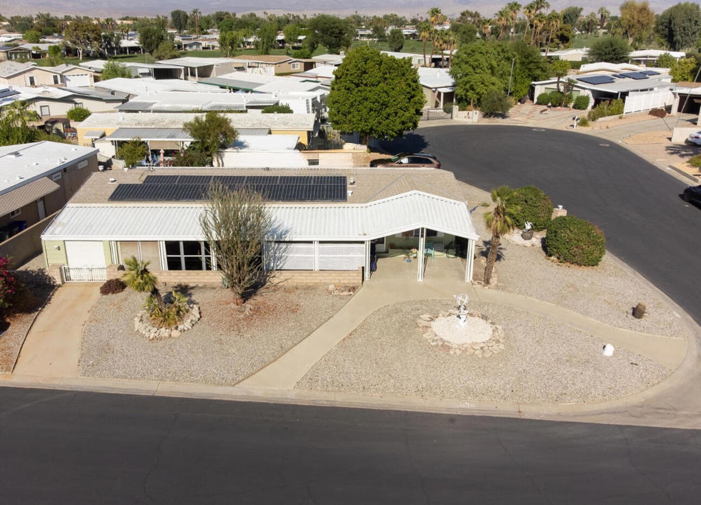 Palm Desert Greens - Manufactured In Park