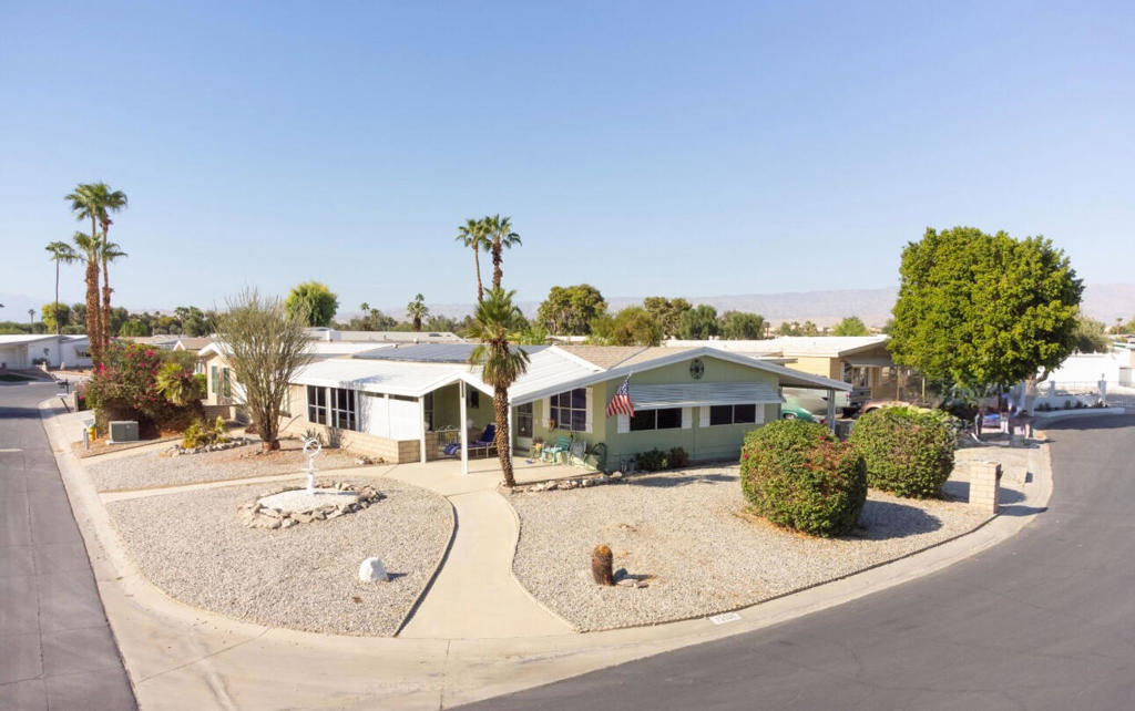 Palm Desert Greens - Manufactured In Park