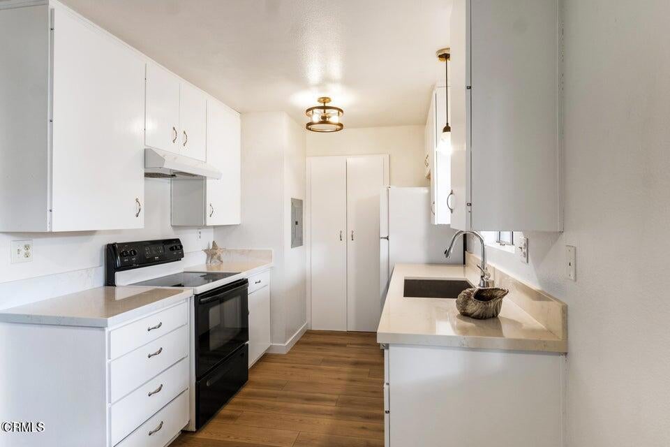 233 S Ventura Road 124