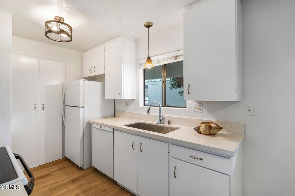 233 S Ventura Road 124