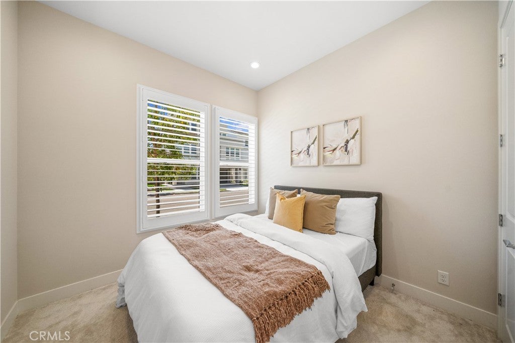 270 Burwood, Lake Forest CA 92630 - Photo 6