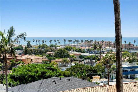 Tiny photo for 512 S Gertruda Avenue, Redondo Beach, CA 90277 (MLS # SB25220892)