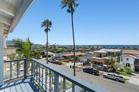 Tiny photo for 512 S Gertruda Avenue, Redondo Beach, CA 90277 (MLS # SB25220892)