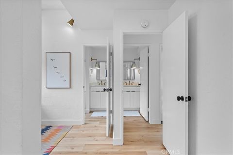 Tiny photo for 512 S Gertruda Avenue, Redondo Beach, CA 90277 (MLS # SB25220892)