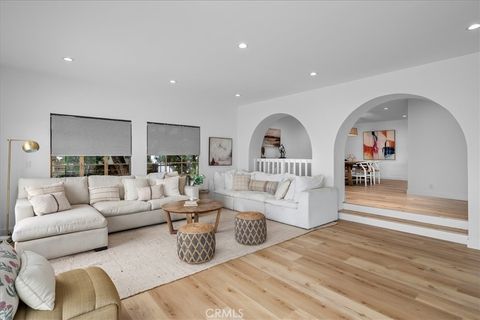 Tiny photo for 512 S Gertruda Avenue, Redondo Beach, CA 90277 (MLS # SB25220892)