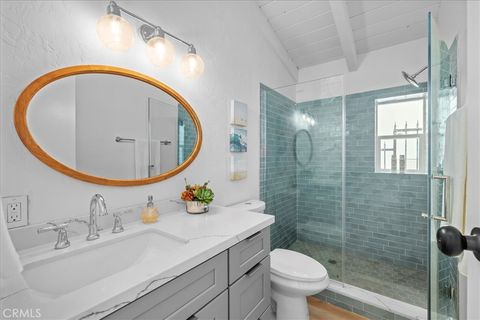 Tiny photo for 512 S Gertruda Avenue, Redondo Beach, CA 90277 (MLS # SB25220892)