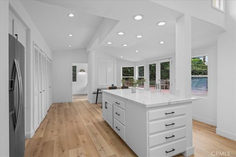 Tiny photo for 512 S Gertruda Avenue, Redondo Beach, CA 90277 (MLS # SB25220892)