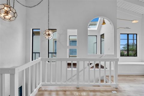 Tiny photo for 512 S Gertruda Avenue, Redondo Beach, CA 90277 (MLS # SB25220892)