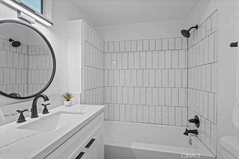 Tiny photo for 512 S Gertruda Avenue, Redondo Beach, CA 90277 (MLS # SB25220892)