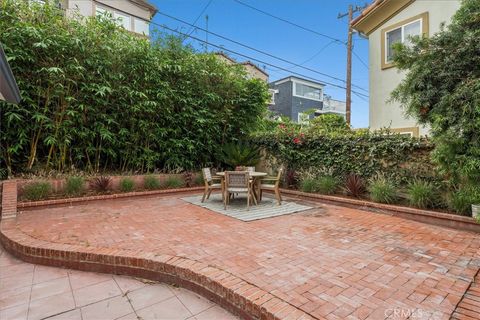 Tiny photo for 512 S Gertruda Avenue, Redondo Beach, CA 90277 (MLS # SB25220892)