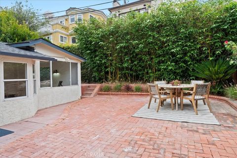 Tiny photo for 512 S Gertruda Avenue, Redondo Beach, CA 90277 (MLS # SB25220892)