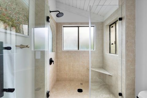 Tiny photo for 512 S Gertruda Avenue, Redondo Beach, CA 90277 (MLS # SB25220892)