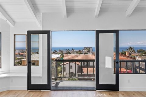 Tiny photo for 512 S Gertruda Avenue, Redondo Beach, CA 90277 (MLS # SB25220892)