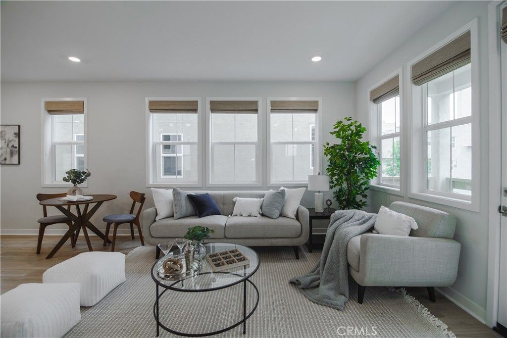 listing image 130724129251120290642