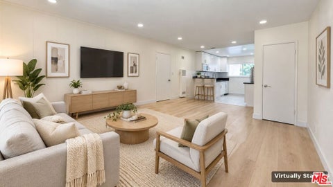 Photo of 15207 Dickens Street #5, Sherman Oaks, CA 91403 (MLS # 26991439)