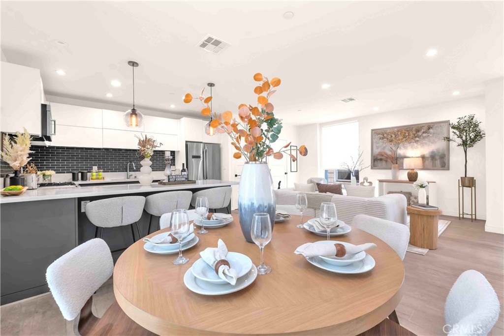 113 1/2 N Manhattan Pl. Contemporary Jewel in an 8-Home Gated Enclave.
Built in 2017 with steel-beam construction for superior seismic strength, this four-level residence blends modern design with rare privacy and value.
• Exclusive Community: one of only eight detached homes behind controlled access—quiet, secure, and neighborly.
• Smart Layout: ~1,900 sq ft, 3 bed/3.5 bath + flex den, open-concept main level, wide-plank wood floors, walls of windows, recessed lighting.
• Chef’s Kitchen: Bosch stainless appliances, quartz island, custom cabinetry.
• Indoor-Outdoor Living: private rooftop terrace framing Downtown LA & Hollywood Sign vistas—ideal for sunset dinners and summer BBQs.
• Everyday Ease: side-by-side two-car garage with direct entry, in-unit laundry, ensuite baths for all bedrooms.
• Ultra-Low HOA: only $50/month, a fraction of comparable urban communities.
• Prime Walk Score: steps to Hancock Park, Larchmont Village cafés, Koreatown eateries; minutes to DTLA, Hollywood, the Grove, and the Purple Line.
Modern style, eco-forward build, coveted location—this is the turnkey LA lifestyle you’ve been waiting for.