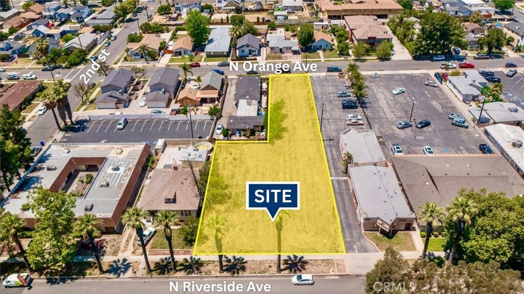 210 N Riverside