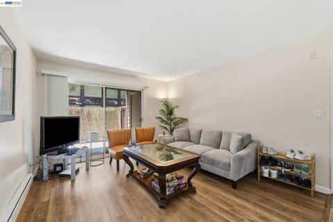 Photo of 1137 Yarwood Court, San Jose, CA 95128 (MLS # 41141907)