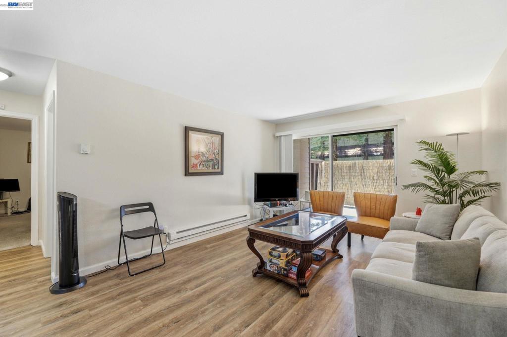 1137 Yarwood Court