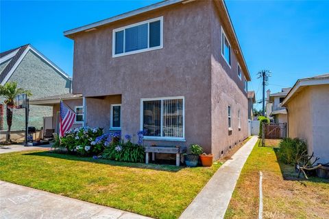 Photo of 214 Detroit Ave #B, Huntington Beach, CA 92648 (MLS # PW26050016)