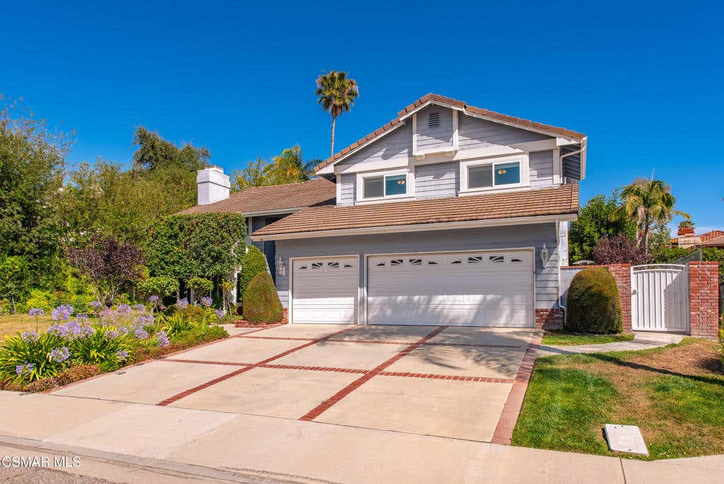 Photo of 3732 Via Del Prado, Calabasas, CA 91302 (MLS # 226002810)