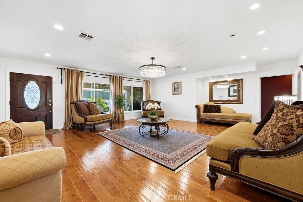 10292 Center