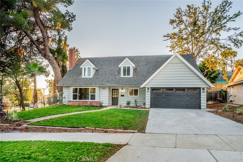 Photo of 895 Huston Drive, Riverside, CA 92507 (MLS # CV25201066) Photo of 895 Huston Drive, Riverside, CA 92507 (MLS # CV25201066)