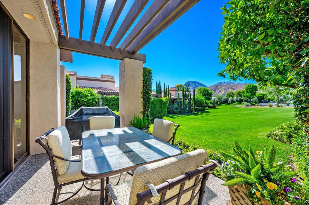 74675 Arroyo Drive