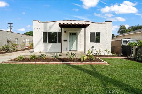 Photo of 3685 Fernwood Ave, Lynwood, CA 90262 (MLS # PW25236967)