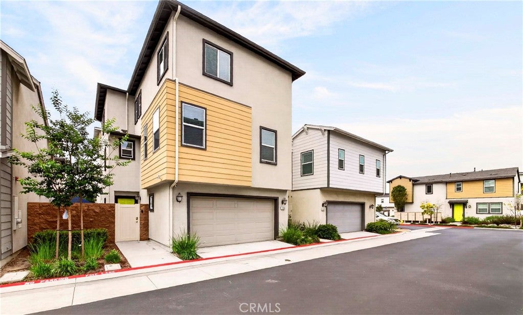 1208 Dock Lane