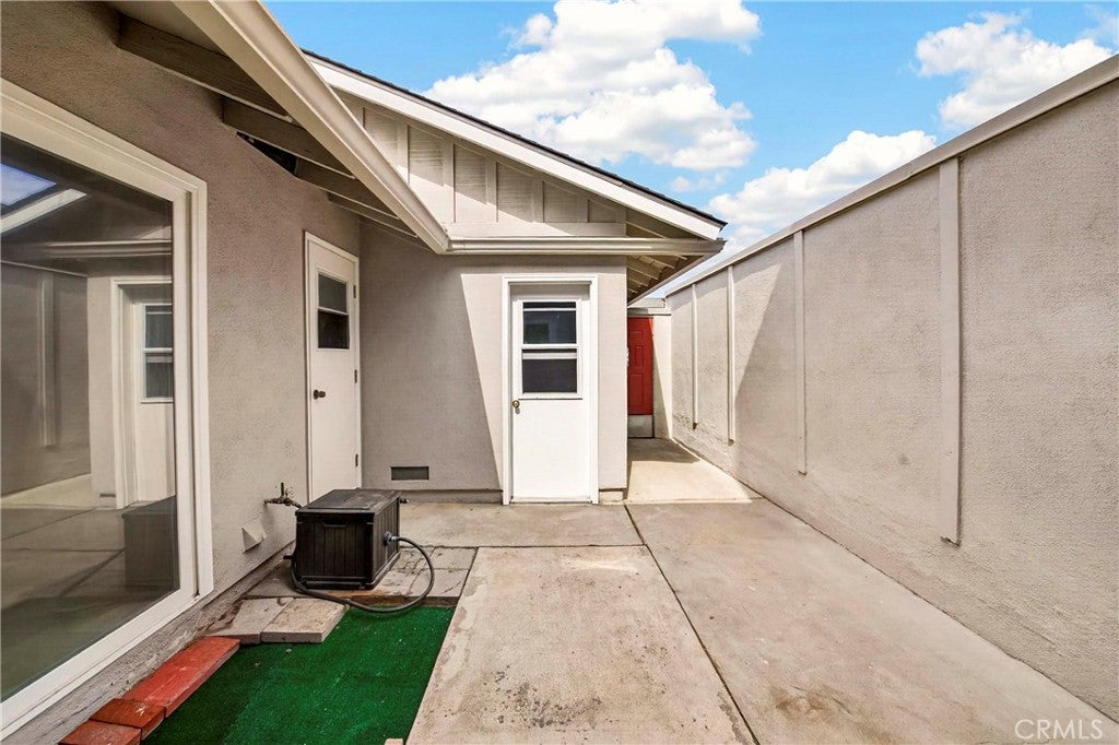 6638 Bridle Circle