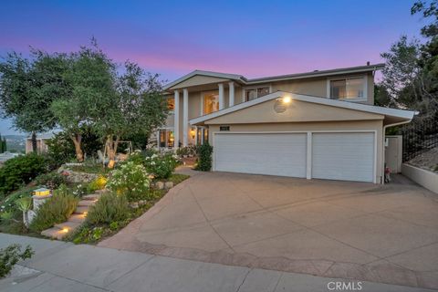 Photo of 24630 Kittridge Street, West Hills, CA 91307 (MLS # SR25252010)