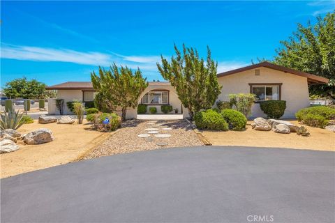 Photo of 58327 Joshua Drive, Yucca Valley, CA 92284 (MLS # JT25177194) Photo of 58327 Joshua Drive, Yucca Valley, CA 92284 (MLS # JT25177194)