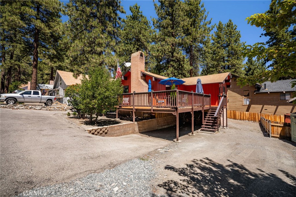1876 Thrush Road