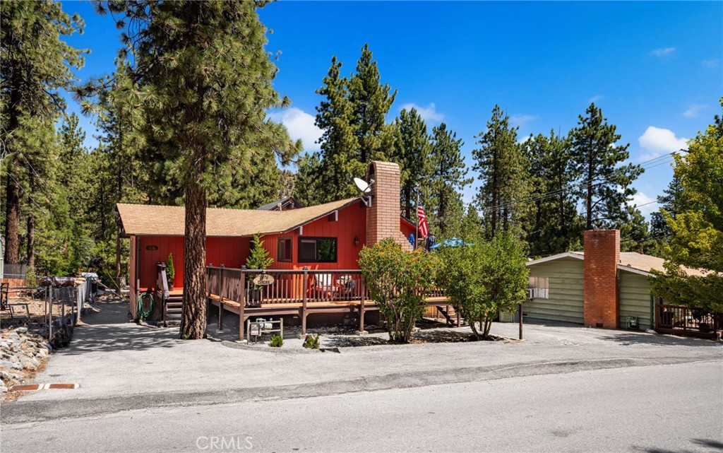 1876 Thrush Road