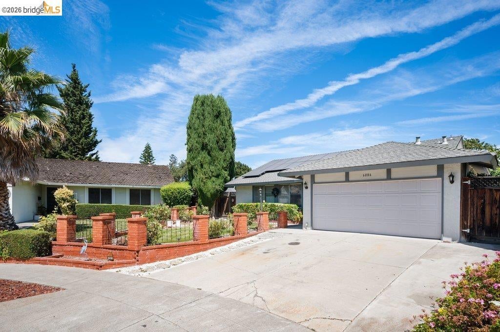 6086 Blacklock Ct